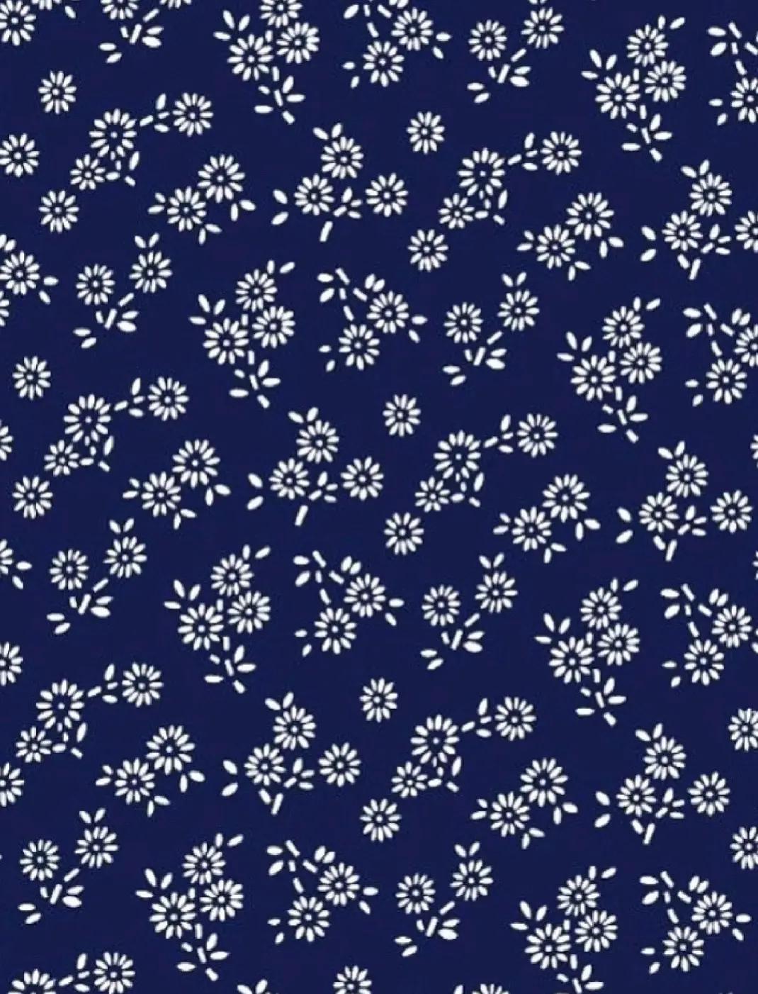 藍(lán)印花布:江南水鄉(xiāng)的藍(lán)白藝術(shù)